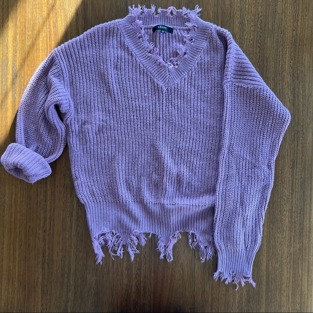 ⚡️ 5/$10 Leani Rose Cardigan V-Neck Pullover Medium